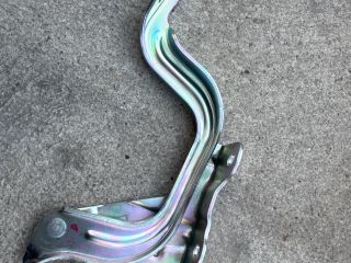 bontott KIA RIO Motorháztető Jobb Zsanér