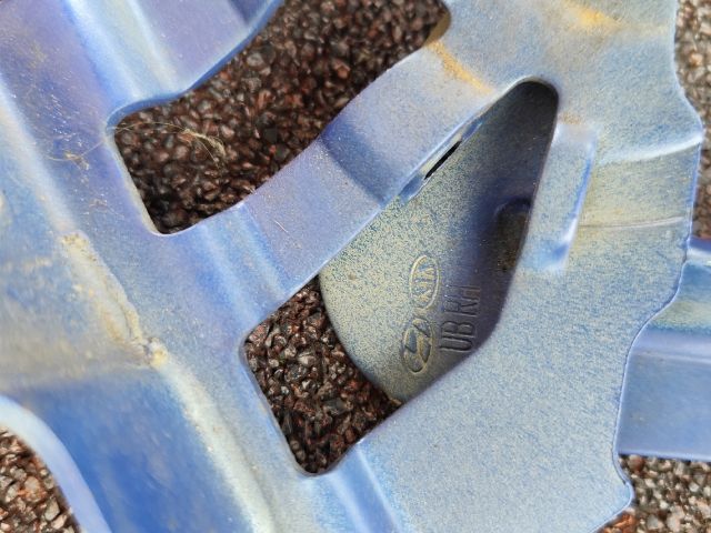 bontott KIA RIO Motorháztető Jobb Zsanér