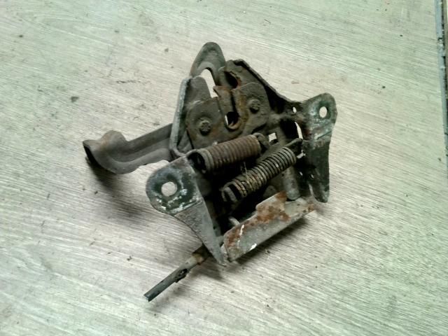 bontott KIA RIO Motorháztető Zárszerkezet