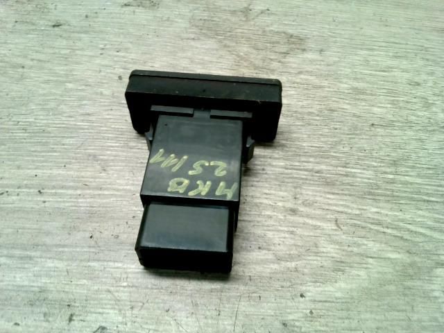 bontott KIA RIO Vészvillogó Kapcsoló