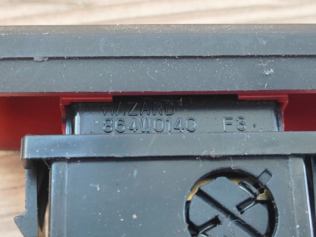 bontott KIA RIO Vészvillogó Kapcsoló