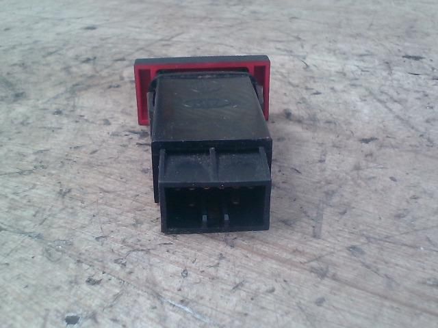 bontott KIA RIO Vészvillogó Kapcsoló