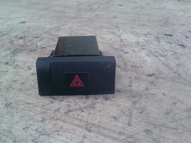 bontott KIA RIO Vészvillogó Kapcsoló