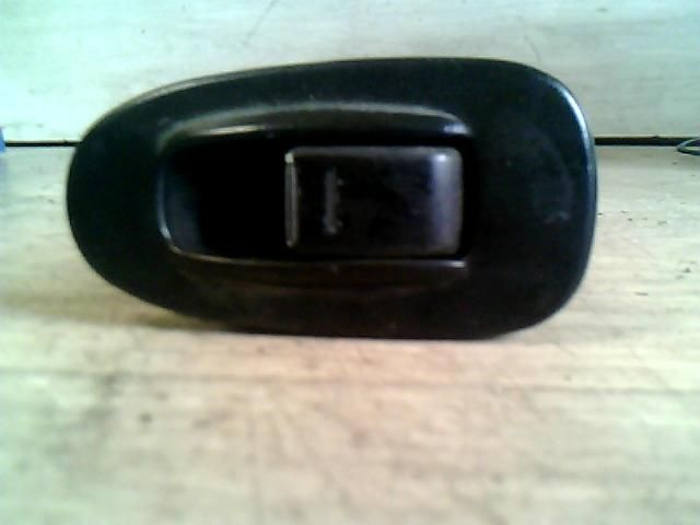 bontott KIA SEPHIA Bal hátsó Ablakemelő Kapcsoló