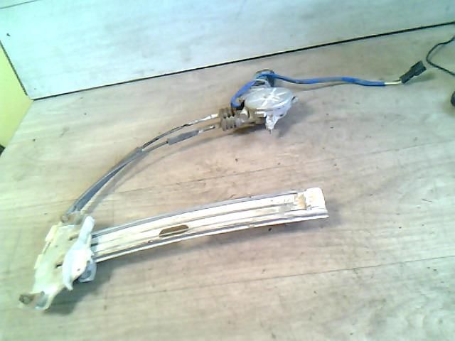 bontott KIA SEPHIA Jobb hátsó Ablakemelő Szerkezet (Elektromos)