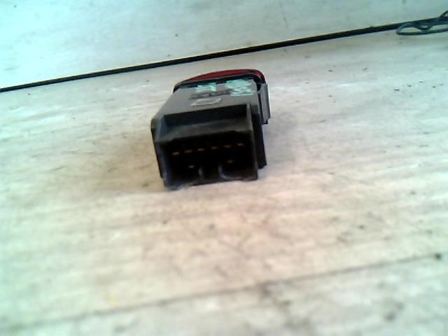 bontott KIA SEPHIA Vészvillogó Kapcsoló