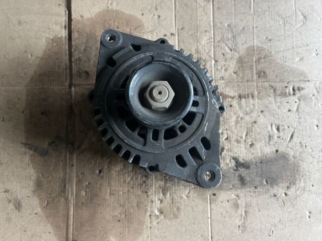 bontott KIA SHUMA Generátor