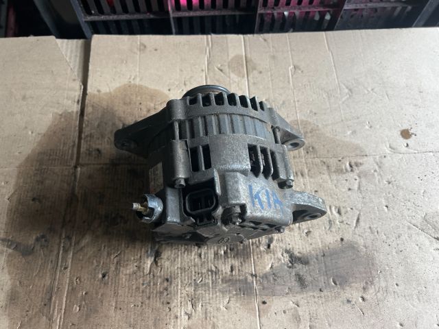 bontott KIA SHUMA Generátor