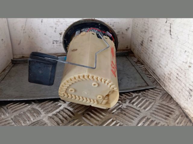 bontott KIA SHUMA Üzemanyag Szivattyú