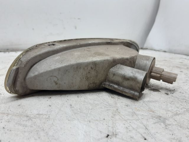 bontott KIA SHUMA Jobb első Irányjelző