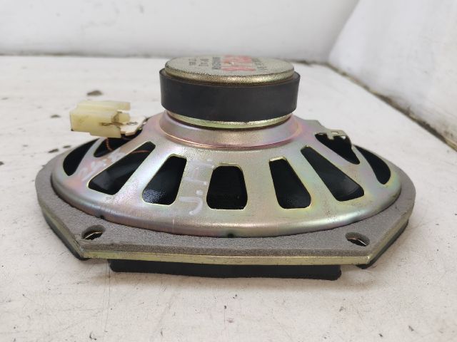 bontott KIA SHUMA Jobb hátsó Hangszóró