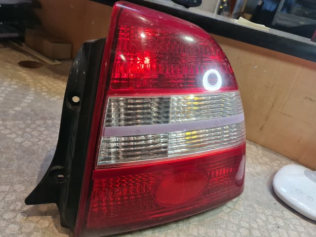 bontott KIA SHUMA Jobb Hátsó Lámpa