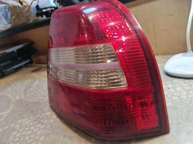 bontott KIA SHUMA Jobb Hátsó Lámpa