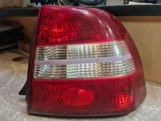 bontott KIA SHUMA Jobb Hátsó Lámpa