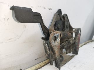 bontott KIA SHUMA Motorháztető Zárszerkezet