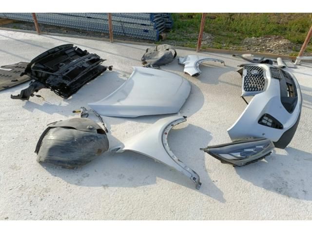 bontott KIA SORENTO Biztosítéktábla Motortér