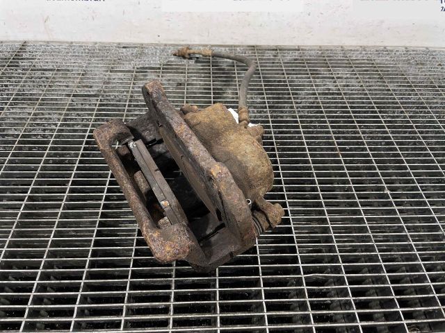 bontott KIA SORENTO Jobb első Féknyereg Munkahengerrel