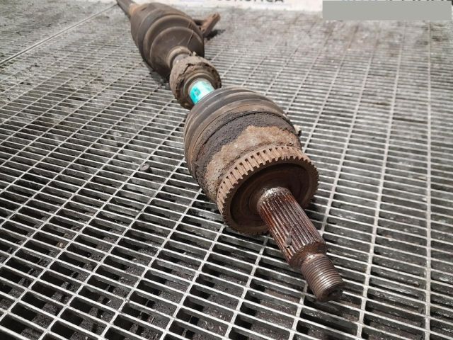 bontott KIA SORENTO Jobb Féltengely