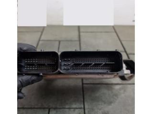 bontott KIA SORENTO Motorvezérlő