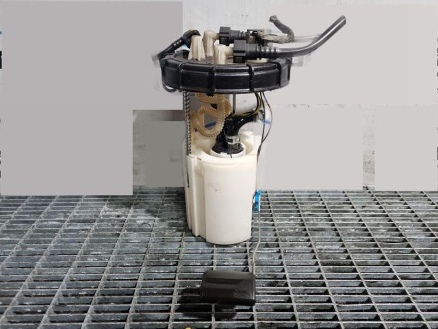 bontott KIA SORENTO Üzemanyag Szivattyú