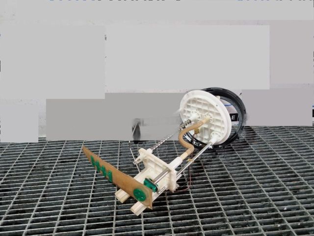 bontott KIA SORENTO Üzemanyagszint Jeladó