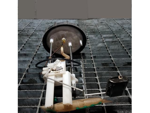 bontott KIA SORENTO Üzemanyagszint Jeladó