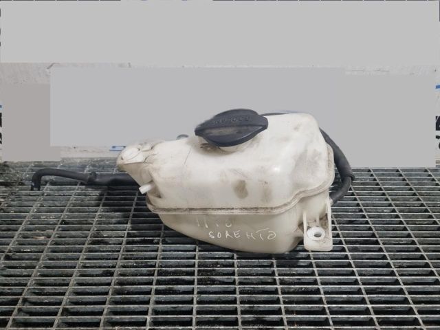 bontott KIA SORENTO Kiegyenlítő Tartály