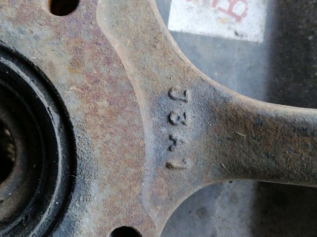 bontott KIA SORENTO Bal első Csonkállvány Kerékaggyal