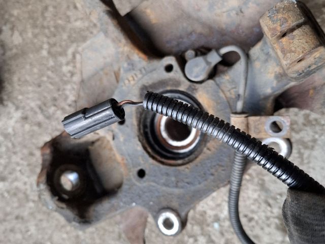 bontott KIA SORENTO Bal első Csonkállvány Kerékaggyal