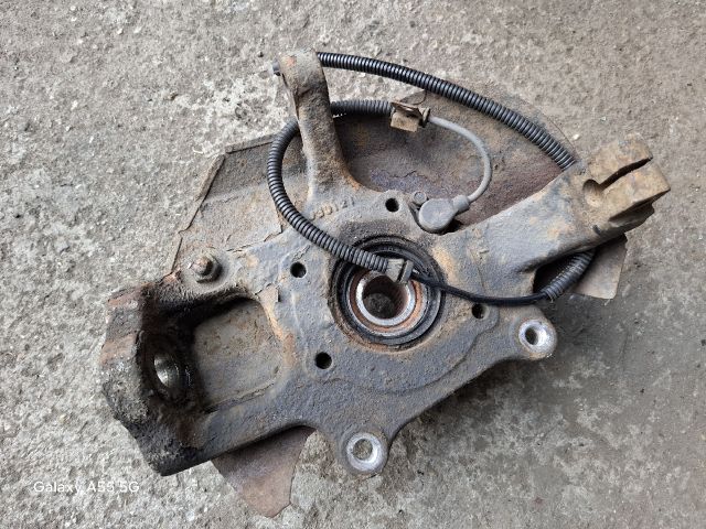 bontott KIA SORENTO Bal első Csonkállvány Kerékaggyal