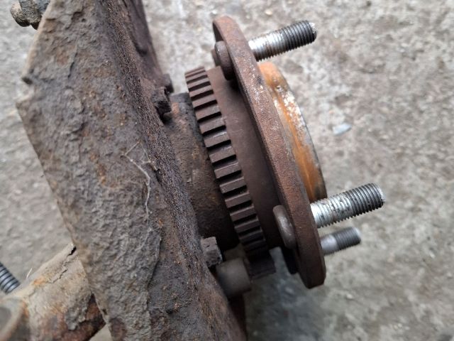 bontott KIA SORENTO Bal első Csonkállvány Kerékaggyal