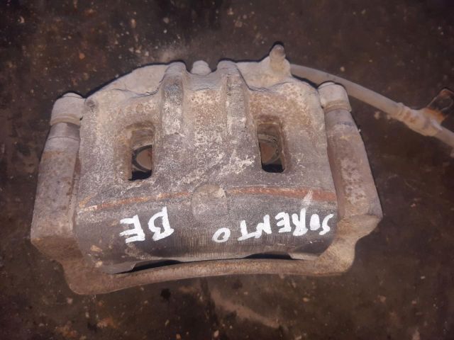 bontott KIA SORENTO Bal első Féknyereg Munkahengerrel