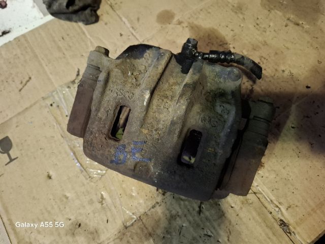 bontott KIA SORENTO Bal első Féknyereg Munkahengerrel