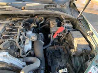 bontott KIA SORENTO Bal első Gólyaláb (Lengécsillapító, Rugó)