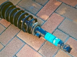 bontott KIA SORENTO Bal első Gólyaláb (Lengécsillapító, Rugó)