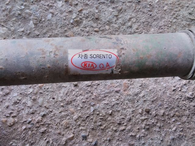 bontott KIA SORENTO Bal Féltengely