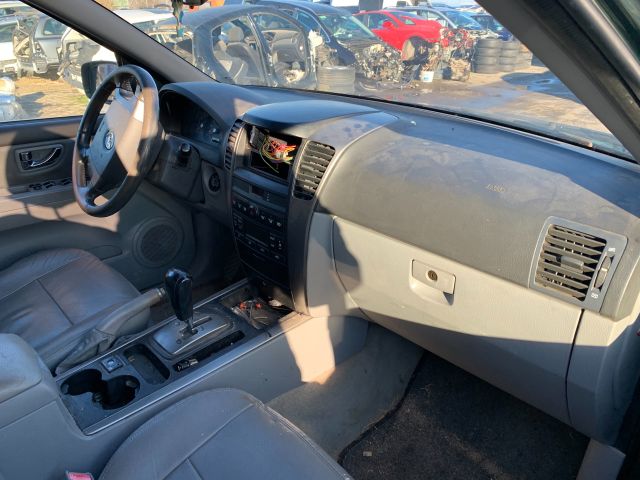 bontott KIA SORENTO Bal Féltengely