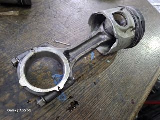 bontott KIA SORENTO Dugattyú és Hajtókar