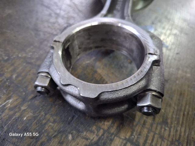 bontott KIA SORENTO Dugattyú és Hajtókar