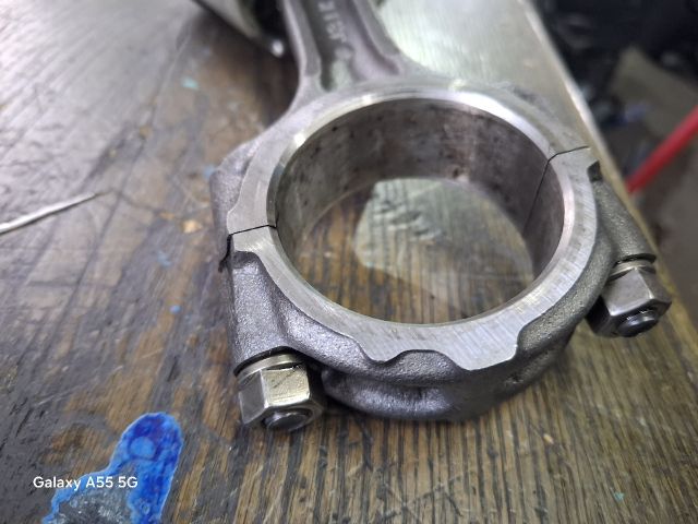 bontott KIA SORENTO Dugattyú és Hajtókar