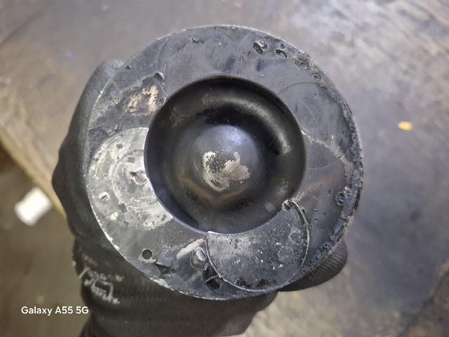 bontott KIA SORENTO Dugattyú és Hajtókar