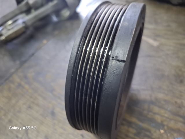 bontott KIA SORENTO Főtengely Szíjtárcsa