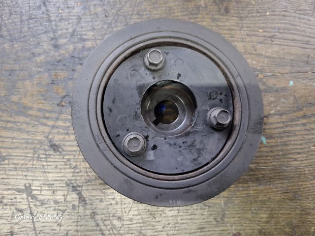 bontott KIA SORENTO Főtengely Szíjtárcsa