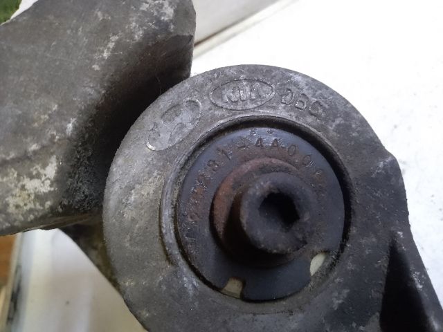 bontott KIA SORENTO Generátor Tartó Bak