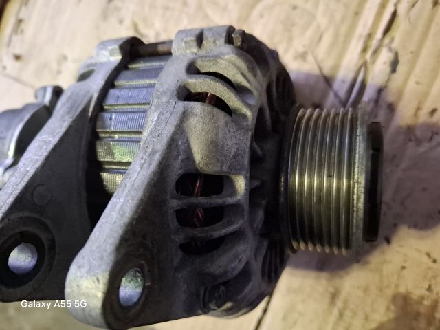 bontott KIA SORENTO Generátor