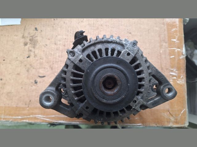 bontott KIA SORENTO Generátor