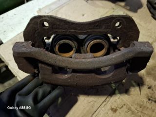 bontott KIA SORENTO Jobb első Féknyereg Munkahengerrel