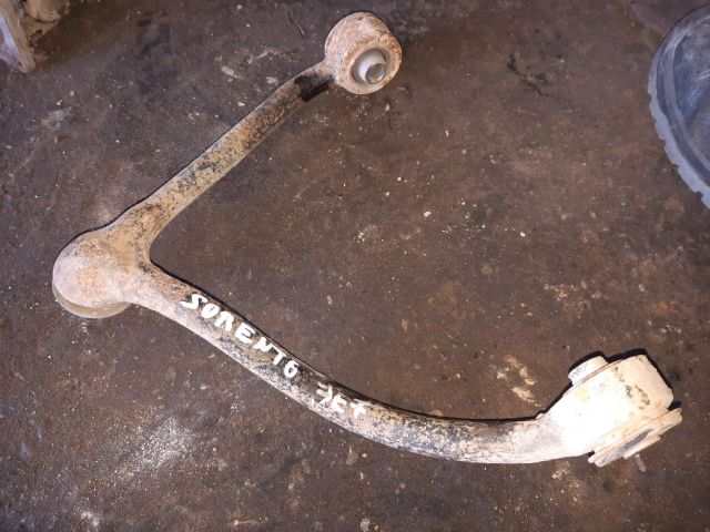 bontott KIA SORENTO Jobb első Lengőkar