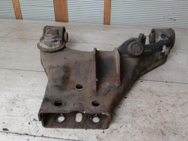 bontott KIA SORENTO Jobb első Lengőkar