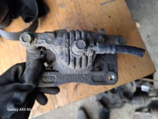 bontott KIA SORENTO Jobb hátsó Féknyereg Munkahengerrel